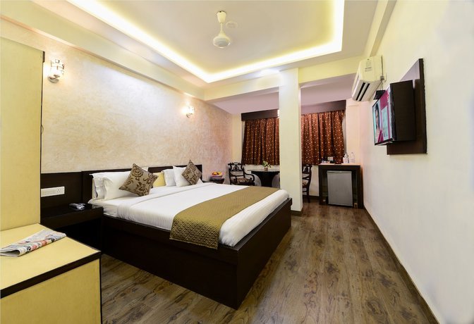 Imagen de la habitación del Hotel Ashish Palace. Foto 10