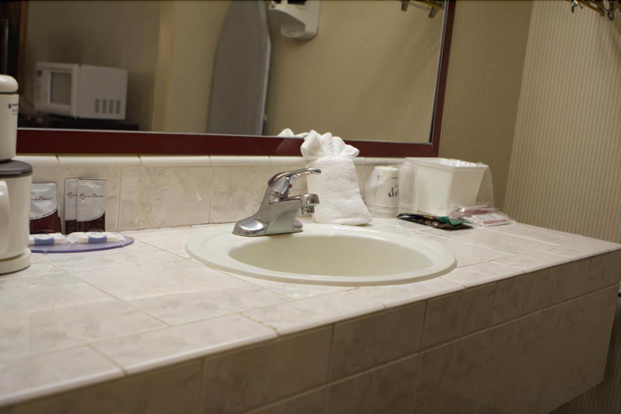 Imagen de la habitación del Hotel Ashlan Inn. Foto 4