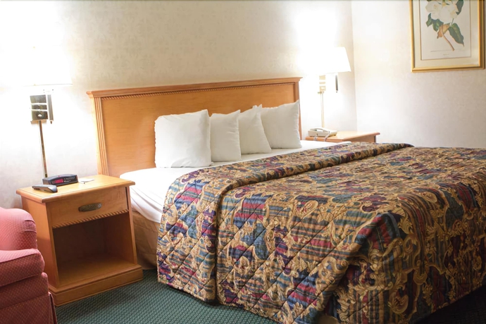 Imagen de la habitación del Hotel Ashlan Inn. Foto 6