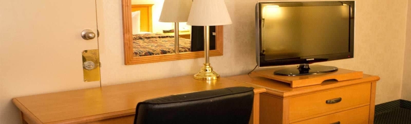 Imagen de la habitación del Hotel Ashlan Inn. Foto 14