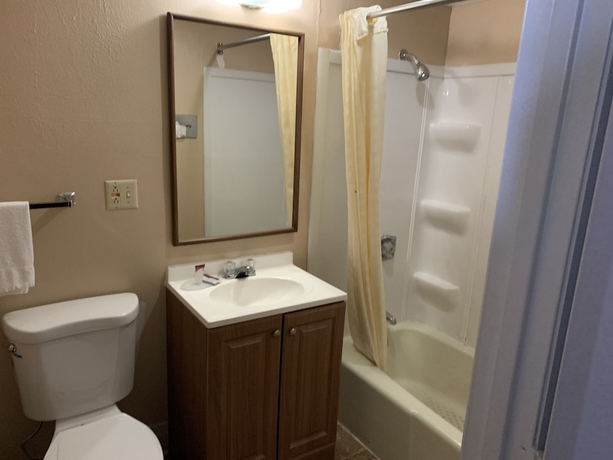 Imagen de la habitación del Hotel Ashland Motel. Foto 8