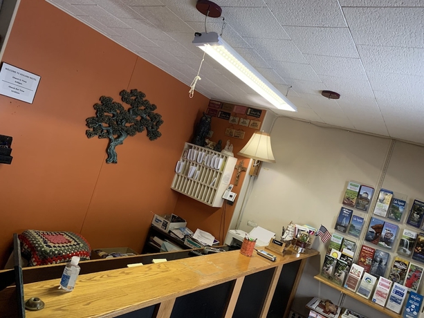 Imagen de los interiores del Hotel Ashland Motel. Foto 12