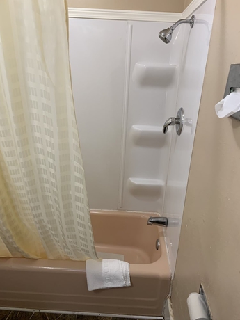 Imagen de la habitación del Hotel Ashland Motel. Foto 9
