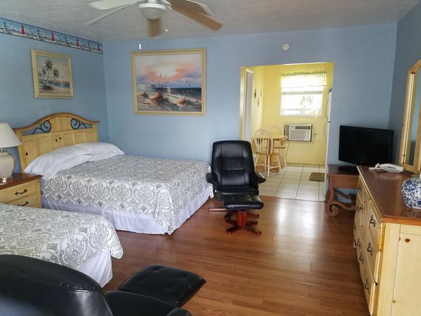 Imagen de la habitación del Hotel Ashley Brooke Beach Resort. Foto 4