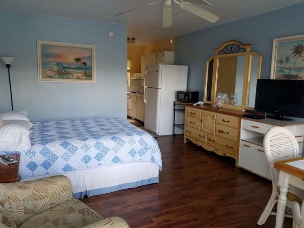 Imagen de la habitación del Hotel Ashley Brooke Beach Resort. Foto 6