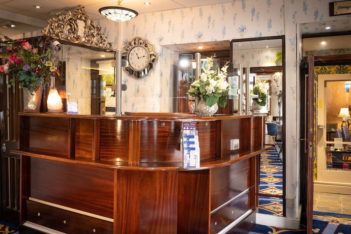 Imagen de los interiores del Hotel Ashley. Foto 19