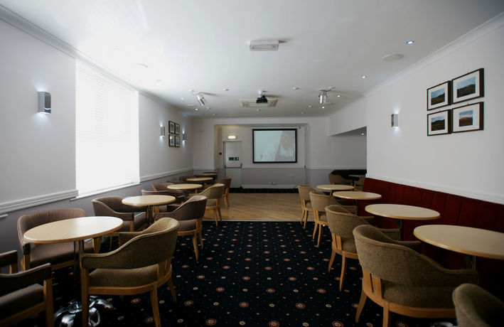 Imagen del bar/restaurante del Hotel Ashley Victoria. Foto 4