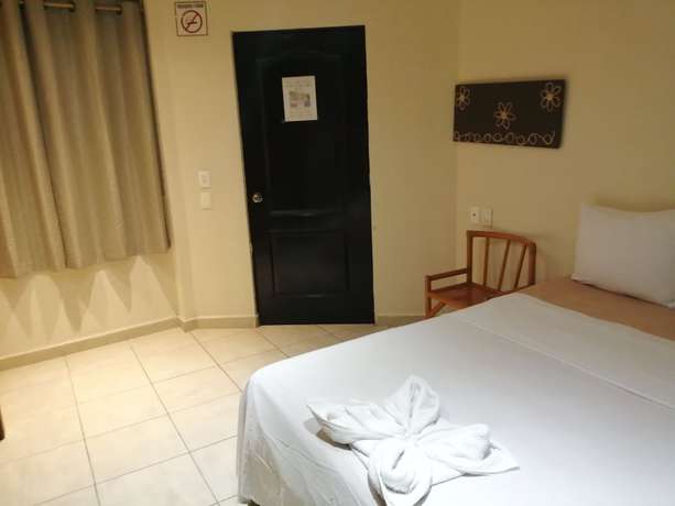 Imagen de la habitación del Hotel Ashly. Foto 2