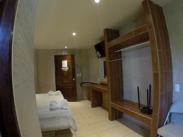 Imagen de la habitación del Hotel Ashly. Foto 5