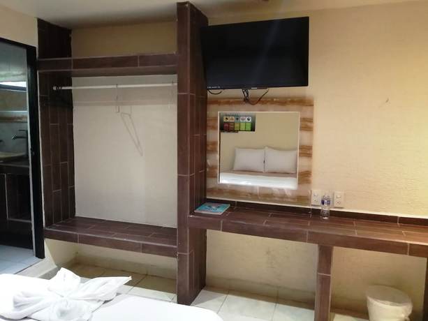 Imagen de la habitación del Hotel Ashly. Foto 9