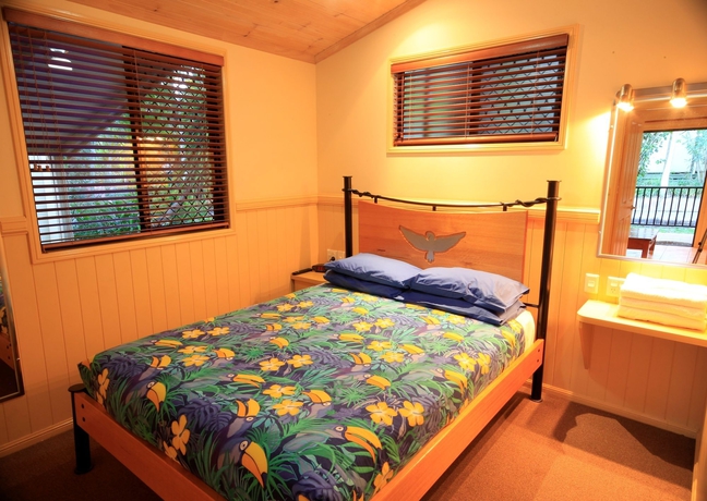 Imagen de la habitación del Hotel Ashmore Palms Holiday Village. Foto 8
