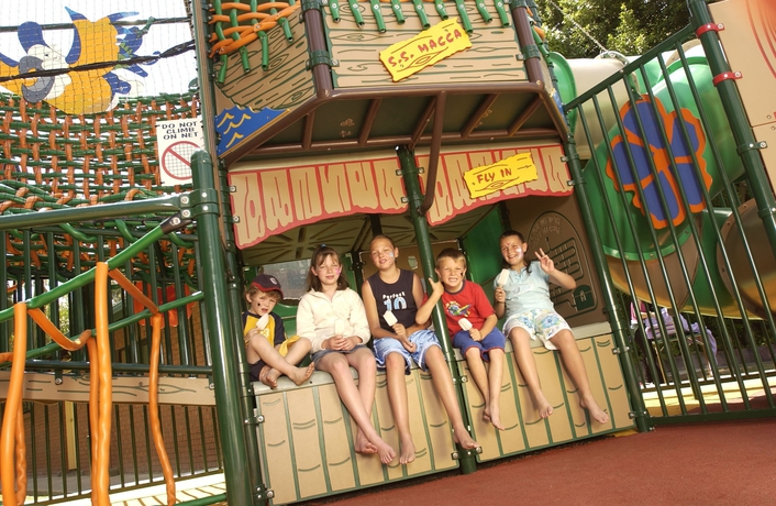 Imagen de los exteriores del Hotel Ashmore Palms Holiday Village. Foto 14
