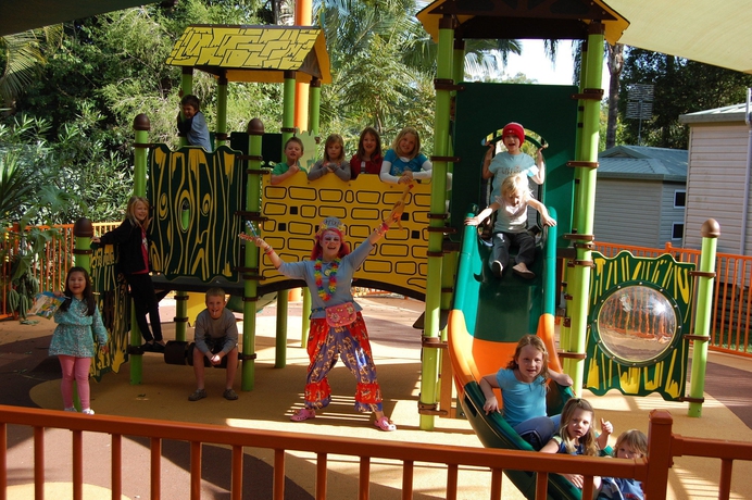 Imagen de los exteriores del Hotel Ashmore Palms Holiday Village. Foto 15