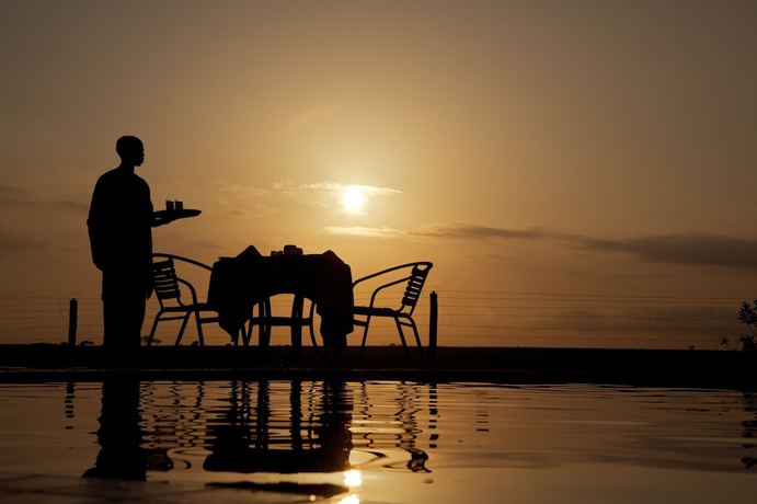 Imagen de la piscina del Hotel Ashnil Aruba Lodge. Foto 16