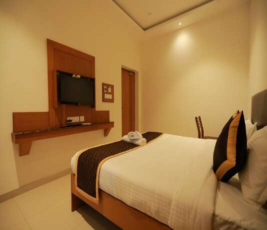 Imagen de la habitación del Hotel Ashok Palace. Foto 9