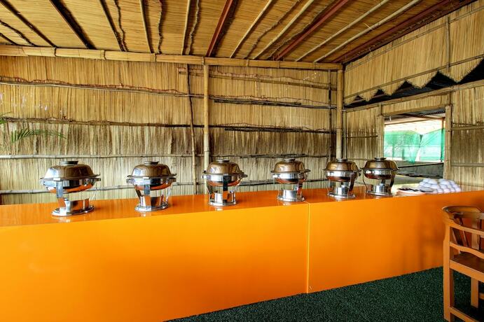Imagen del bar/restaurante del Hotel Ashoka, Mount Abu. Foto 3