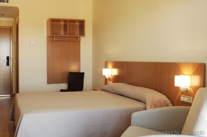 Imagen general del Hotel Ashotels Monreal Del Campo. Foto 2