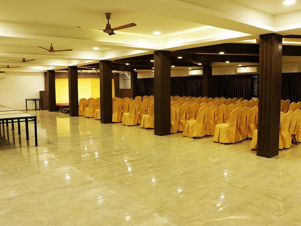 Imagen de los interiores del Hotel Ashray. Foto 14