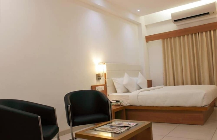 Imagen de la habitación del Hotel Ashray Inn. Foto 6