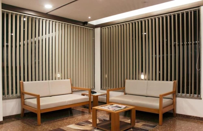 Imagen de los interiores del Hotel Ashray Inn. Foto 11