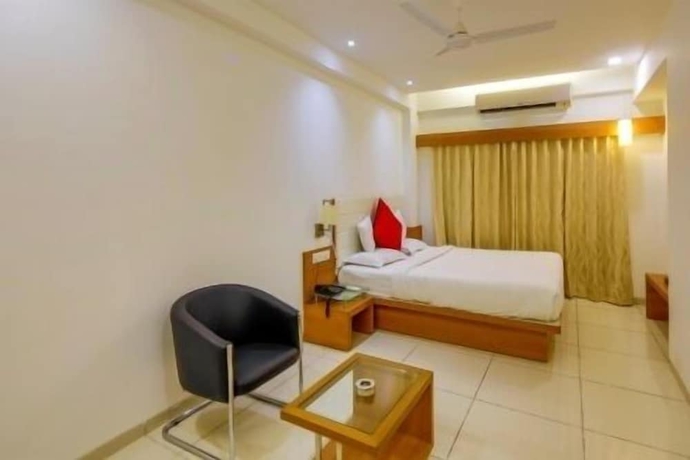 Imagen de la habitación del Hotel Ashray Inn. Foto 9