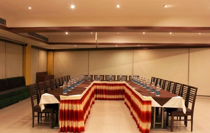 Imagen de los interiores del Hotel Ashray Inn. Foto 14