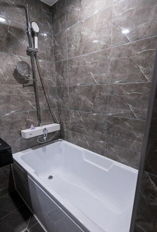 Imagen general del Hotel Ashton. Foto 2