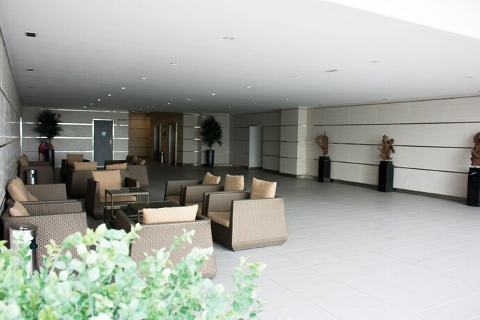 Imagen de los interiores del Hotel Ashton Meridin Suites. Foto 33