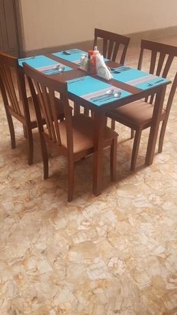 Imagen del bar/restaurante del Hotel Ashville Homes. Foto 1