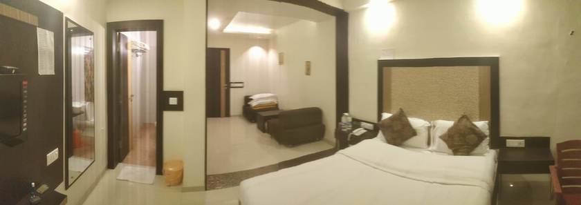 Imagen de la habitación del Hotel Ashwin Igatpuri, Pure Veg and Jain Food. Foto 3