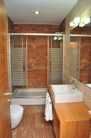 Imagen de la habitación del Hotel Asia Artemis Suite. Foto 9