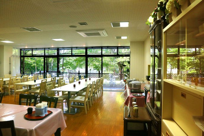 Imagen del bar/restaurante del Hotel Asia Fujisan. Foto 2