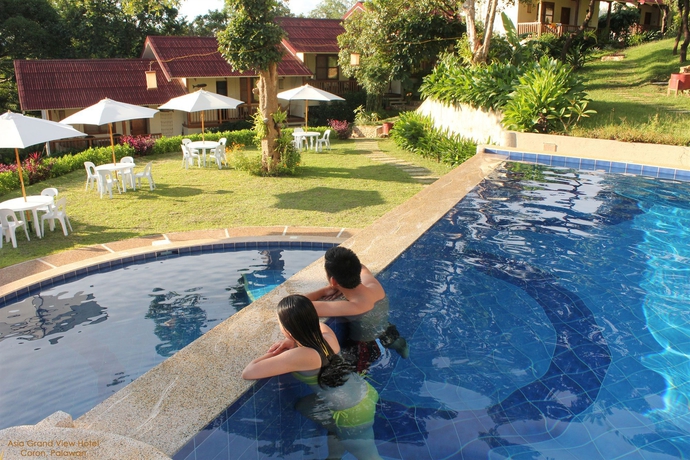 Imagen de la piscina del Hotel Asia Grand View. Foto 8