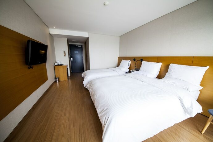Imagen de la habitación del Hotel Asia Lakeside. Foto 15