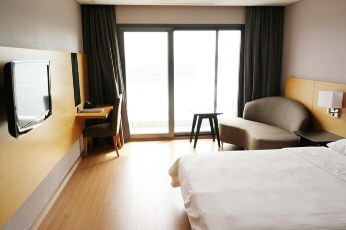 Imagen de la habitación del Hotel Asia Lakeside. Foto 22
