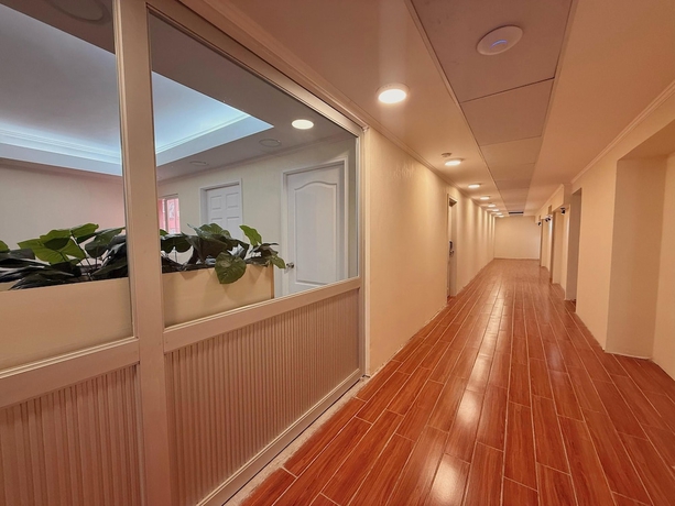 Imagen de los interiores del Hotel Asia Pacifico. Foto 14