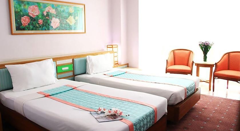 Imagen de la habitación del Hotel Asian Hatyai. Foto 2