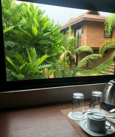 Imagen de los interiores del Hotel Asian Village Tagaytay. Foto 31