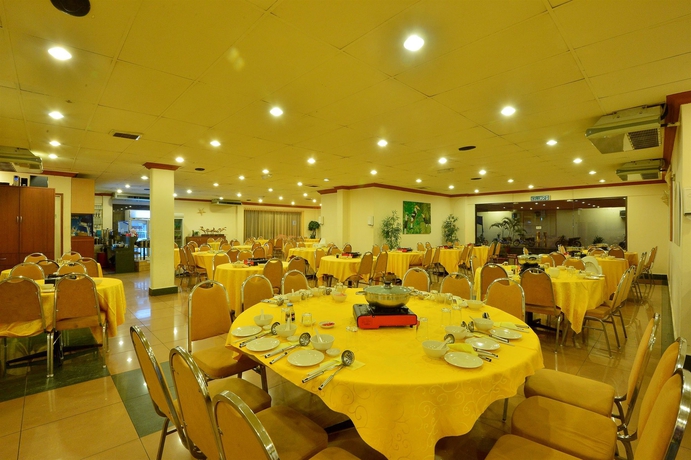 Imagen del bar/restaurante del Hotel Asiana. Foto 4