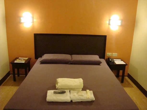 Imagen de la habitación del Hotel Asiatel Batangas. Foto 6