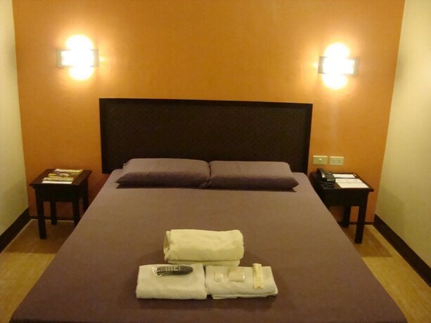 Imagen de la habitación del Hotel Asiatel. Foto 18