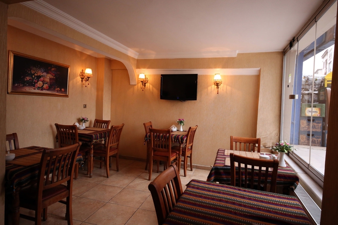 Imagen del bar/restaurante del Hotel Asitane Life. Foto 2