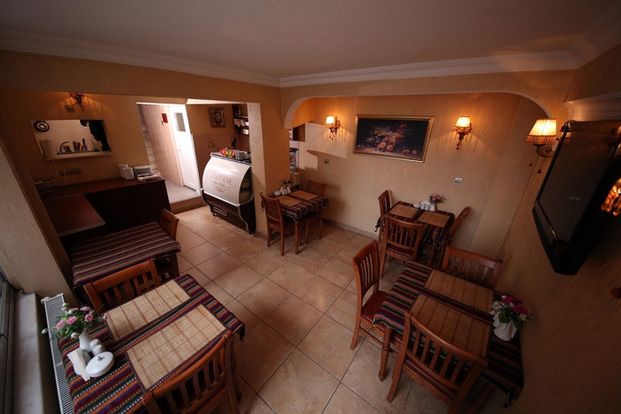 Imagen del bar/restaurante del Hotel Asitane Life. Foto 4