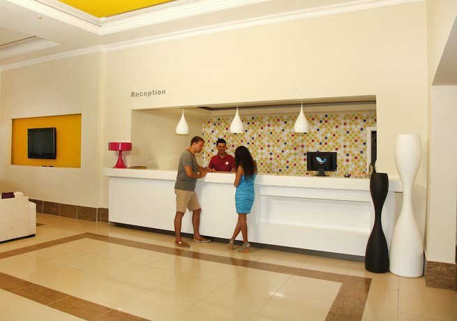 Imagen de los interiores del Hotel Aska Bayview Resort – All Inclusive. Foto 8
