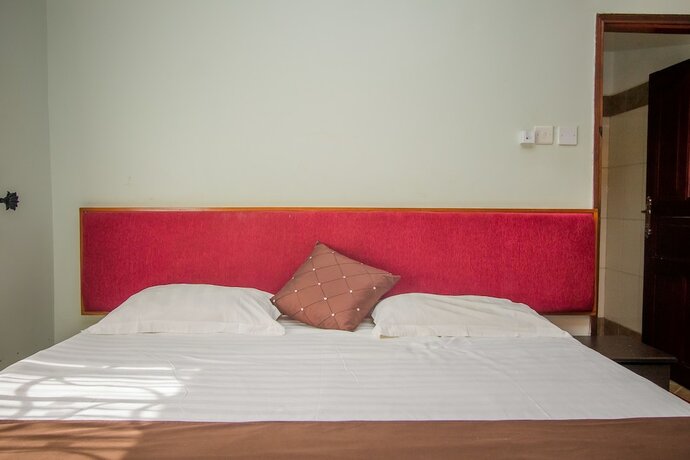 Imagen de la habitación del Hotel Askay Suites. Foto 20