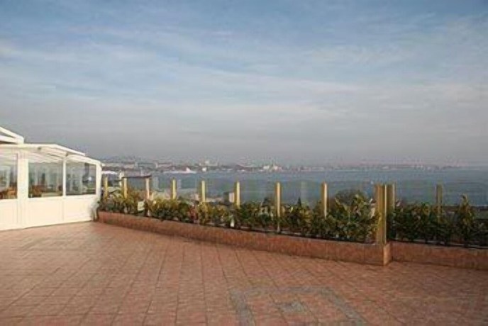 Imagen de los exteriores del Hotel Askin. Foto 5