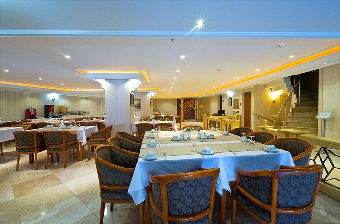 Imagen del bar/restaurante del Hotel Askoc Ve Spa. Foto 3