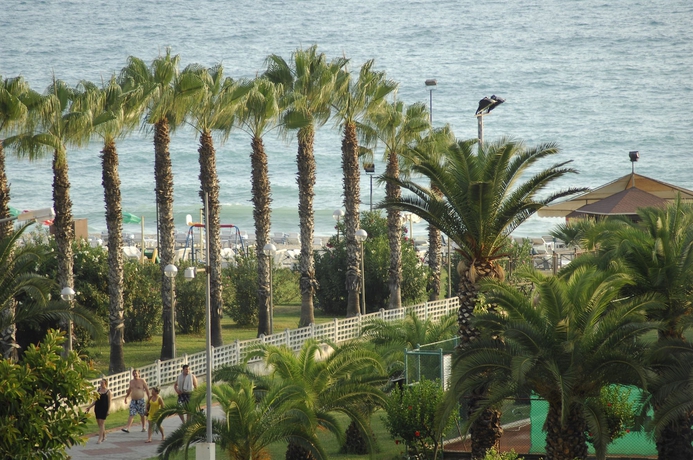 Imagen de los exteriores del Hotel Aslan City. Foto 11
