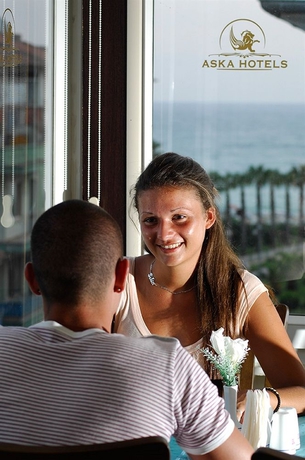 Imagen del bar/restaurante del Hotel Aslan City. Foto 7