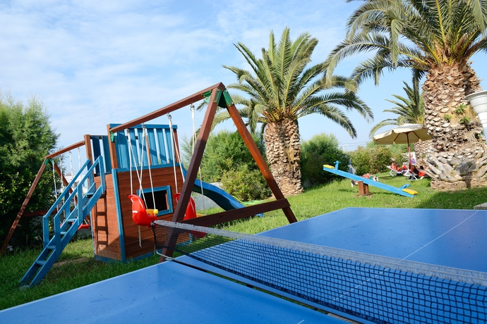 Imagen de los exteriores del Hotel Aslanis Village. Foto 6